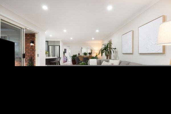 Listing image for 24 Sundown Close, Tanawha  QLD  4556