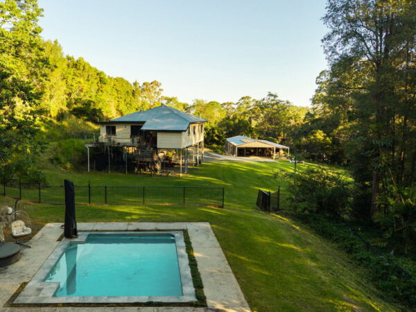 Listing image for 610 Glenview Road, Glenview  QLD  4553