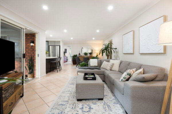 Listing image for 24 Sundown Close, Tanawha  QLD  4556
