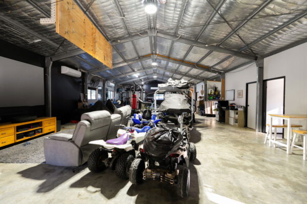 Listing image for 610 Glenview Road, Glenview  QLD  4553