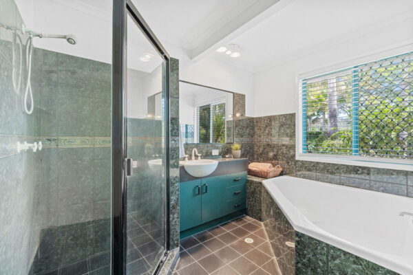 Listing image for 5 Bloodwood Close, Mooloolah Valley  QLD  4553