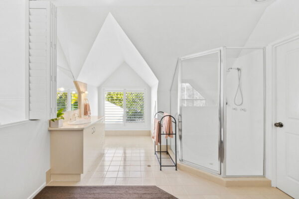 Listing image for 5 Bloodwood Close, Mooloolah Valley  QLD  4553